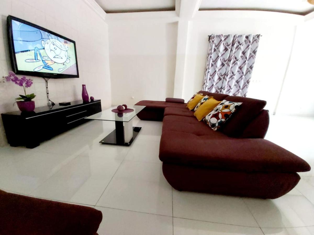 Appartement Confortable Et Style Yaounde Ngoại thất bức ảnh