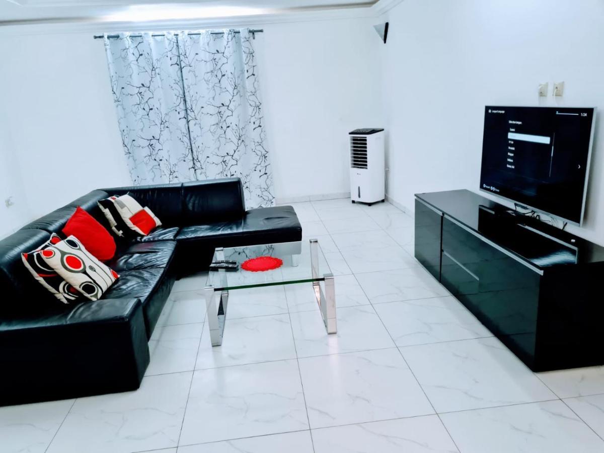 Appartement Confortable Et Style Yaounde Ngoại thất bức ảnh